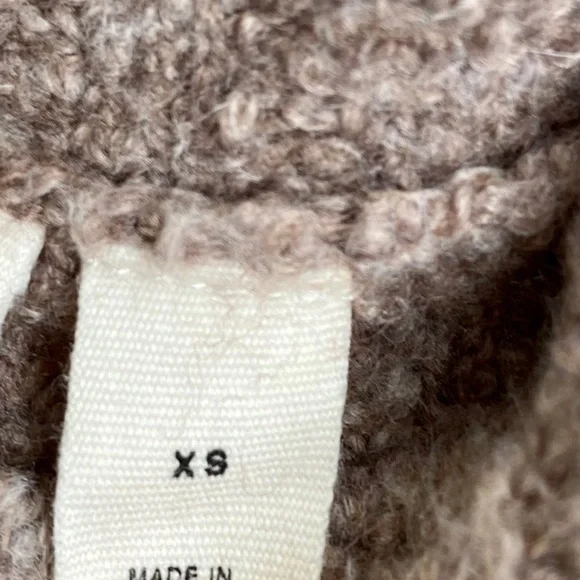 [NWoT] 🌟NEW Anthropologie Cutout Beary Sweater - Picture 11 of 16